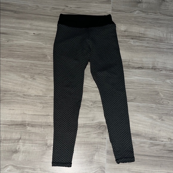 Boom Booty Leggings - Picture 6 of 9